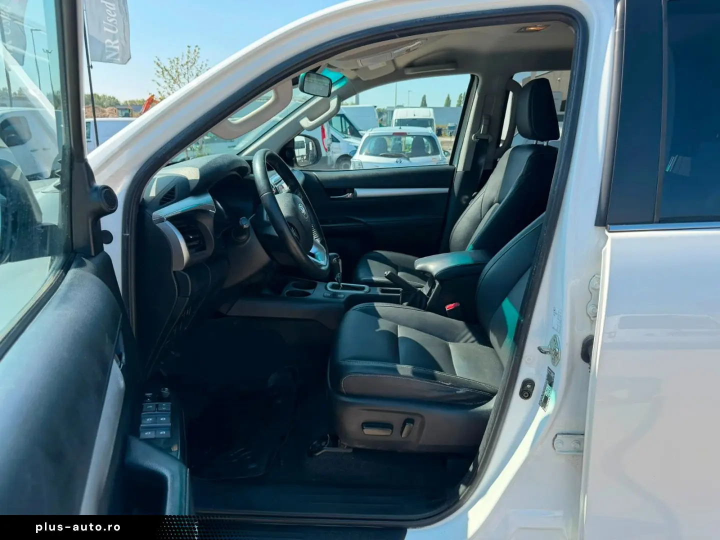 TOYOTA Hilux Double Cab Comfort (Stock ID 07802)