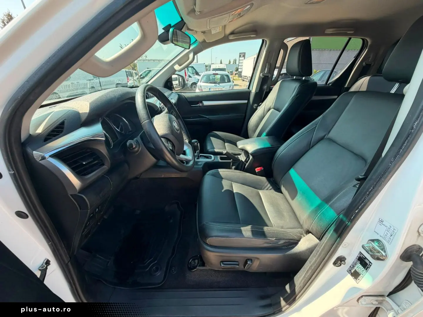 TOYOTA Hilux Double Cab Comfort (Stock ID 07802)