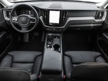 VOLVO XC60 Plus Bright Recharge Plug-In Hybrid AWD T8