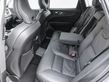 VOLVO XC60 Plus Bright Recharge Plug-In Hybrid AWD T8