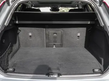 VOLVO XC60 Plus Bright Recharge Plug-In Hybrid AWD T8