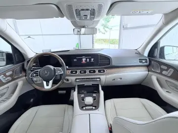 Mercedes-Benz GLS 400 AMG Line