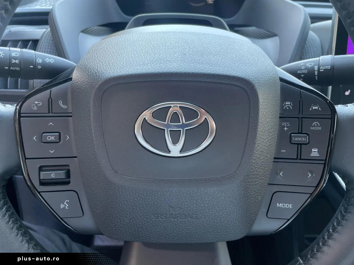 TOYOTA bZ4X 2023 — imagine 13