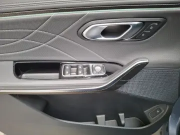 MAXUS MIFA 9 Luxury 7-Sitzer LED Navi elektr. Heckklap