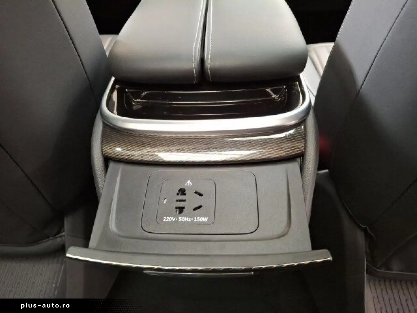 MAXUS MIFA 9 Luxury 7-Sitzer LED Navi elektr. Heckklap