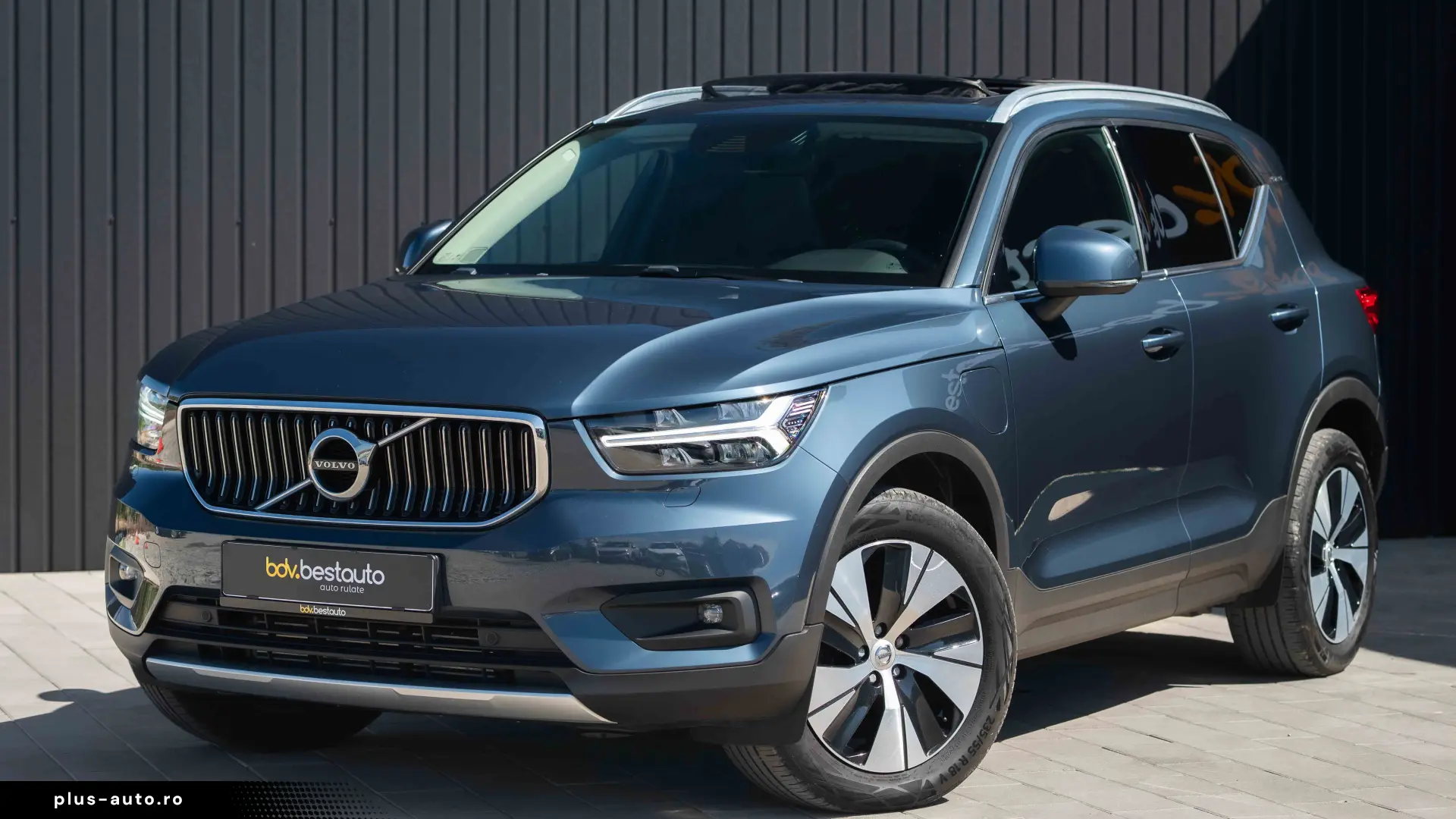 Volvo XC 40 T4 Recharge DKG Inscription Expression