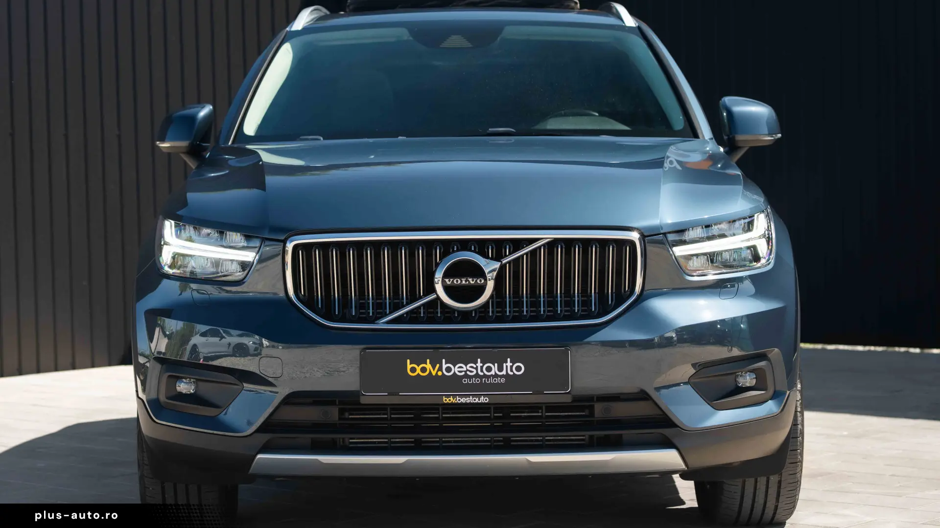 Volvo XC 40 T4 Recharge DKG Inscription Expression