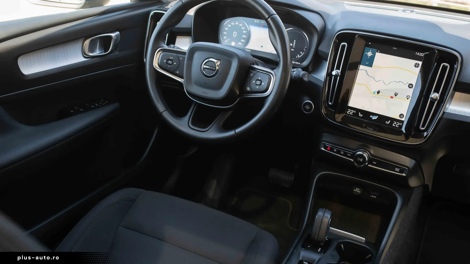 Volvo XC 40 T4 Recharge DKG Inscription Expression