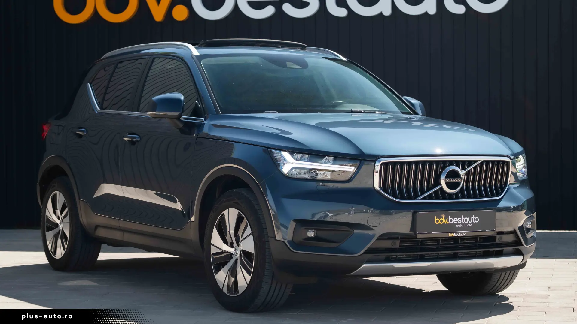 Volvo XC 40 T4 Recharge DKG Inscription Expression