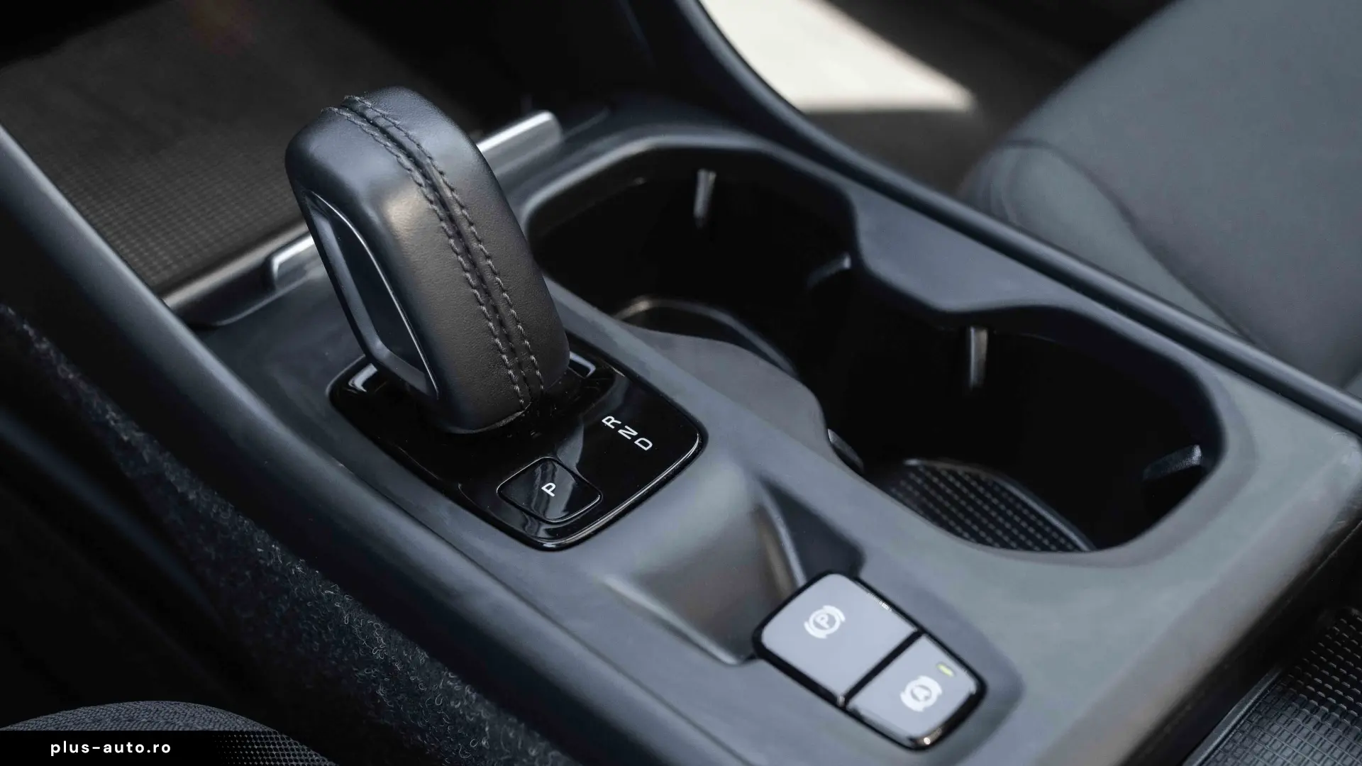 Volvo XC 40 T4 Recharge DKG Inscription Expression