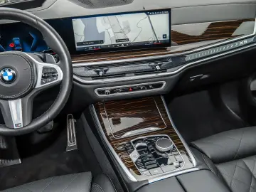 BMW X5 40d xDrive M-Sport 7Seats 360Camera Pano HK