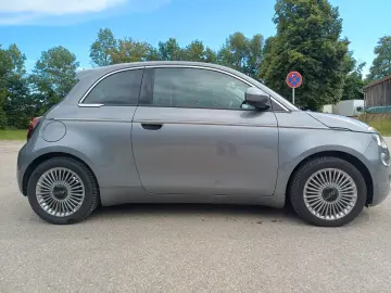 FIAT 500e Comfort Style SHZ PDC RFK Lane