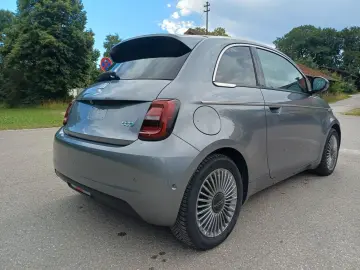FIAT 500e Comfort Style SHZ PDC RFK Lane