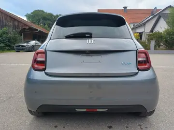 FIAT 500e Comfort Style SHZ PDC RFK Lane
