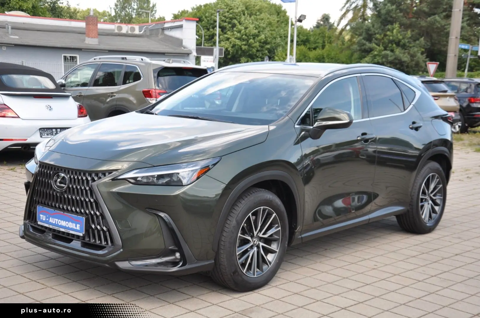 LEXUS NX 450 h  E-Four NAVI-LEDER-360 -LED-ACC-8FACH