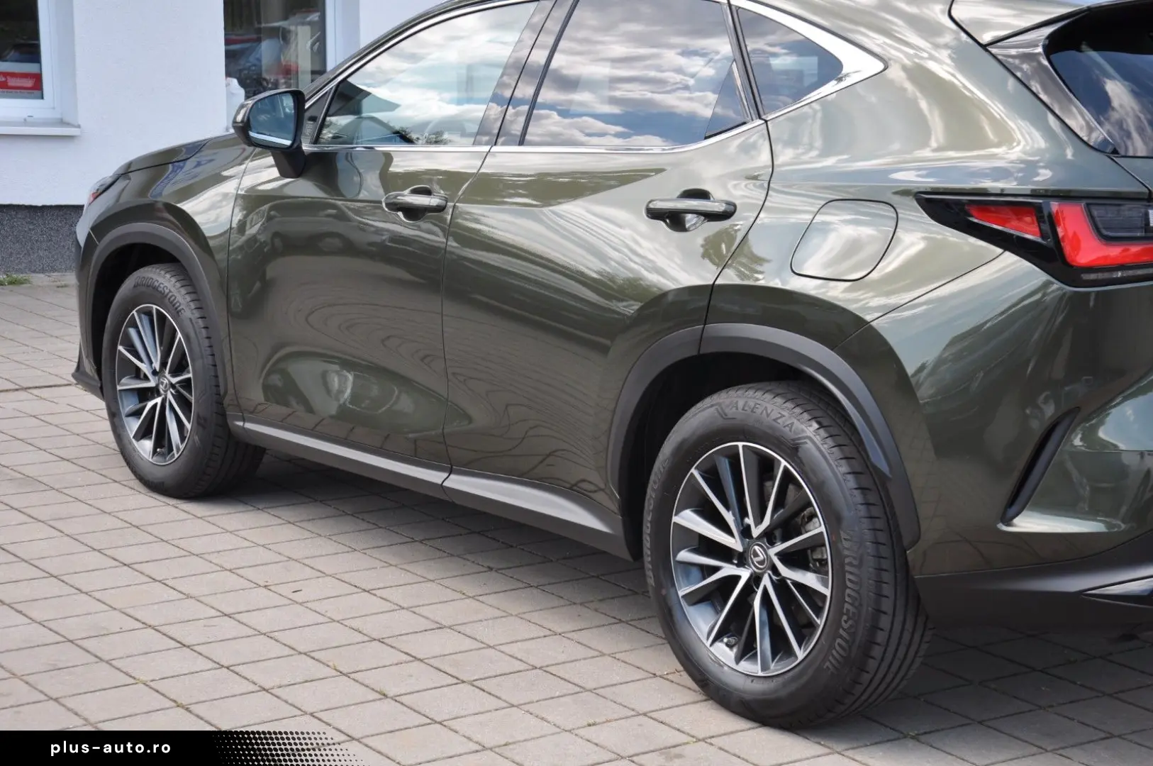 LEXUS NX 450 h  E-Four NAVI-LEDER-360 -LED-ACC-8FACH