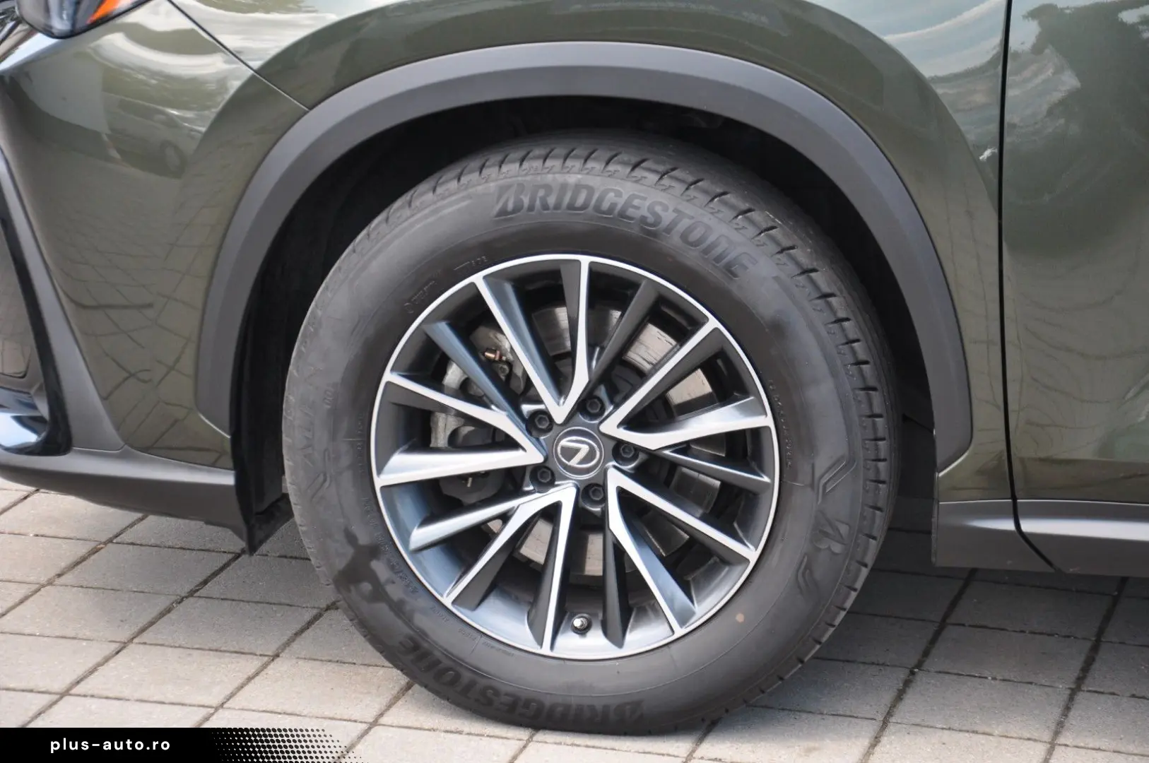 LEXUS NX 450 h  E-Four NAVI-LEDER-360 -LED-ACC-8FACH