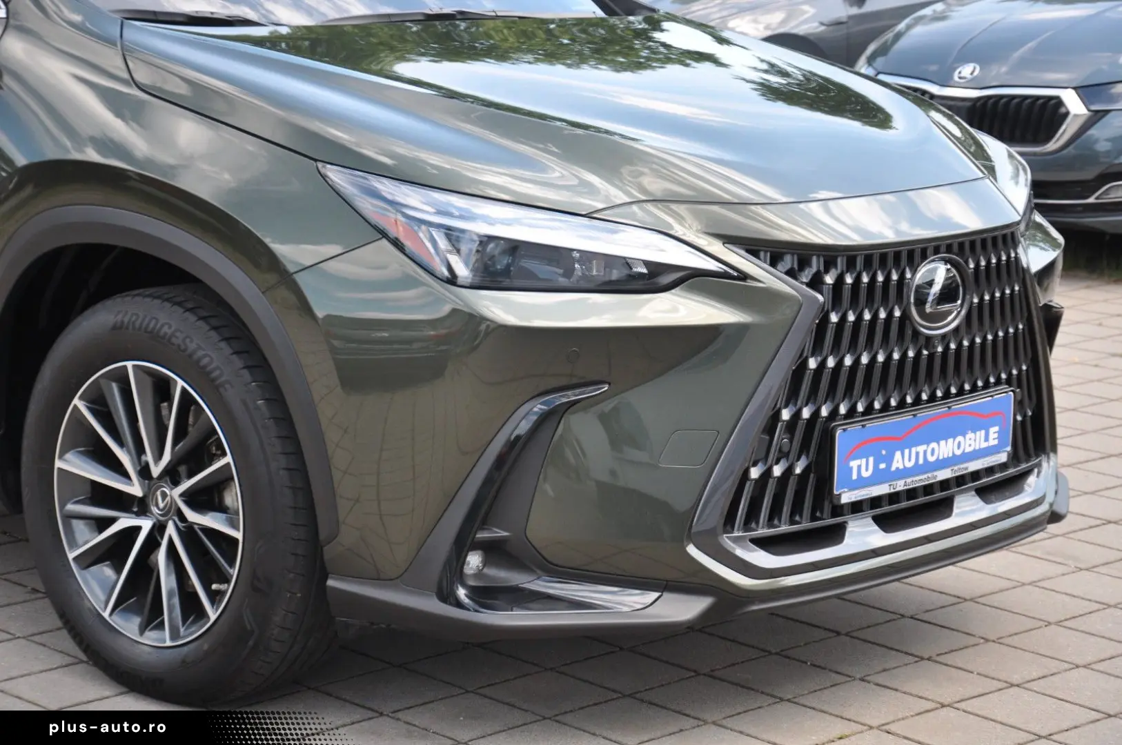 LEXUS NX 450 h  E-Four NAVI-LEDER-360 -LED-ACC-8FACH