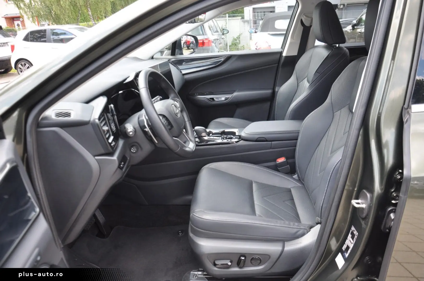 LEXUS NX 450 h  E-Four NAVI-LEDER-360 -LED-ACC-8FACH