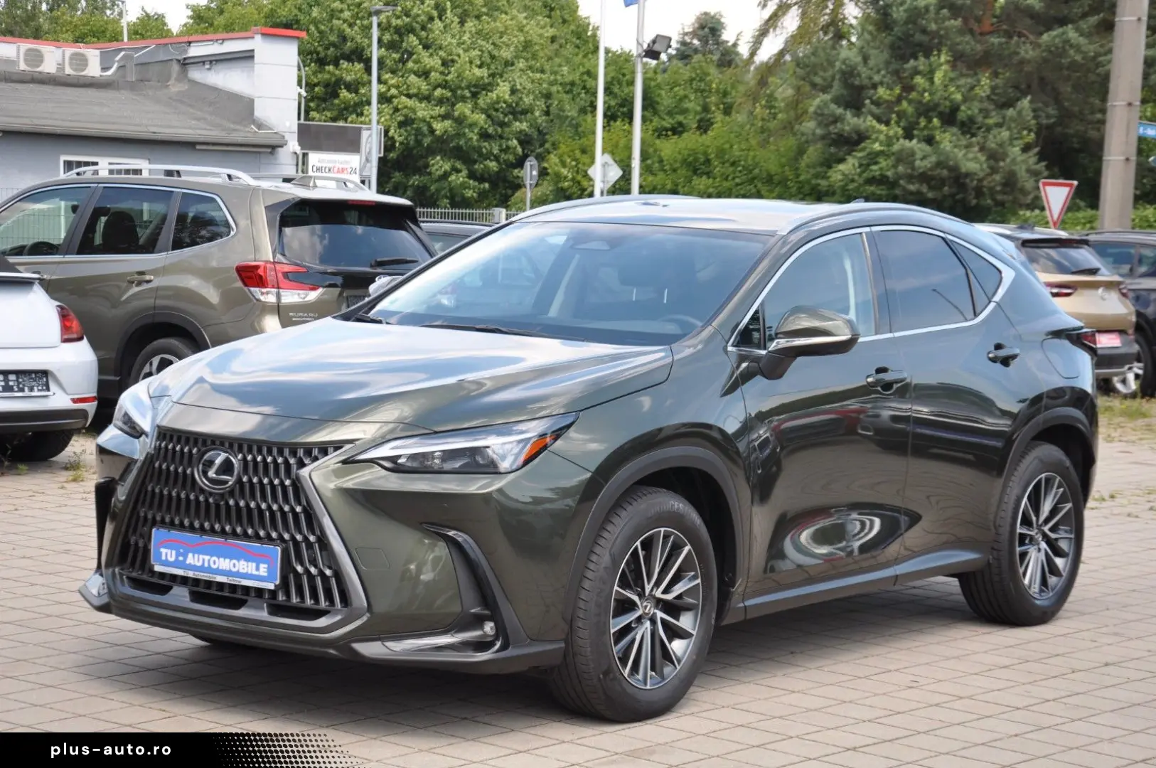 LEXUS NX 450 h  E-Four NAVI-LEDER-360 -LED-ACC-8FACH