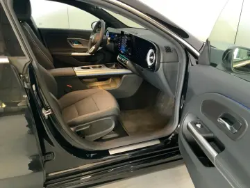 Mercedes-Benz CLA 200 - MY2026 - Panoramic - ACC