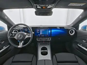 Mercedes-Benz CLA 200_Premium_360