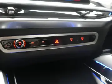 BMW X6 M60i xDrive Carbon 360Camera HK HUD