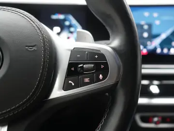 BMW X6 M60i xDrive Carbon 360Camera HK HUD