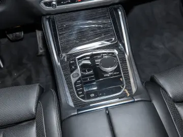 BMW X6 40d xDrive M-Sport 360Camera HUD HK