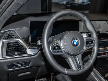BMW X6 40d xDrive M-Sport 360Camera HUD HK