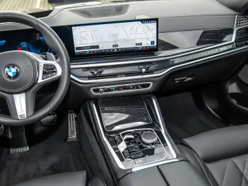 BMW X6 30d xDrive M-Sport Pano 360Camera HUD ACC HK