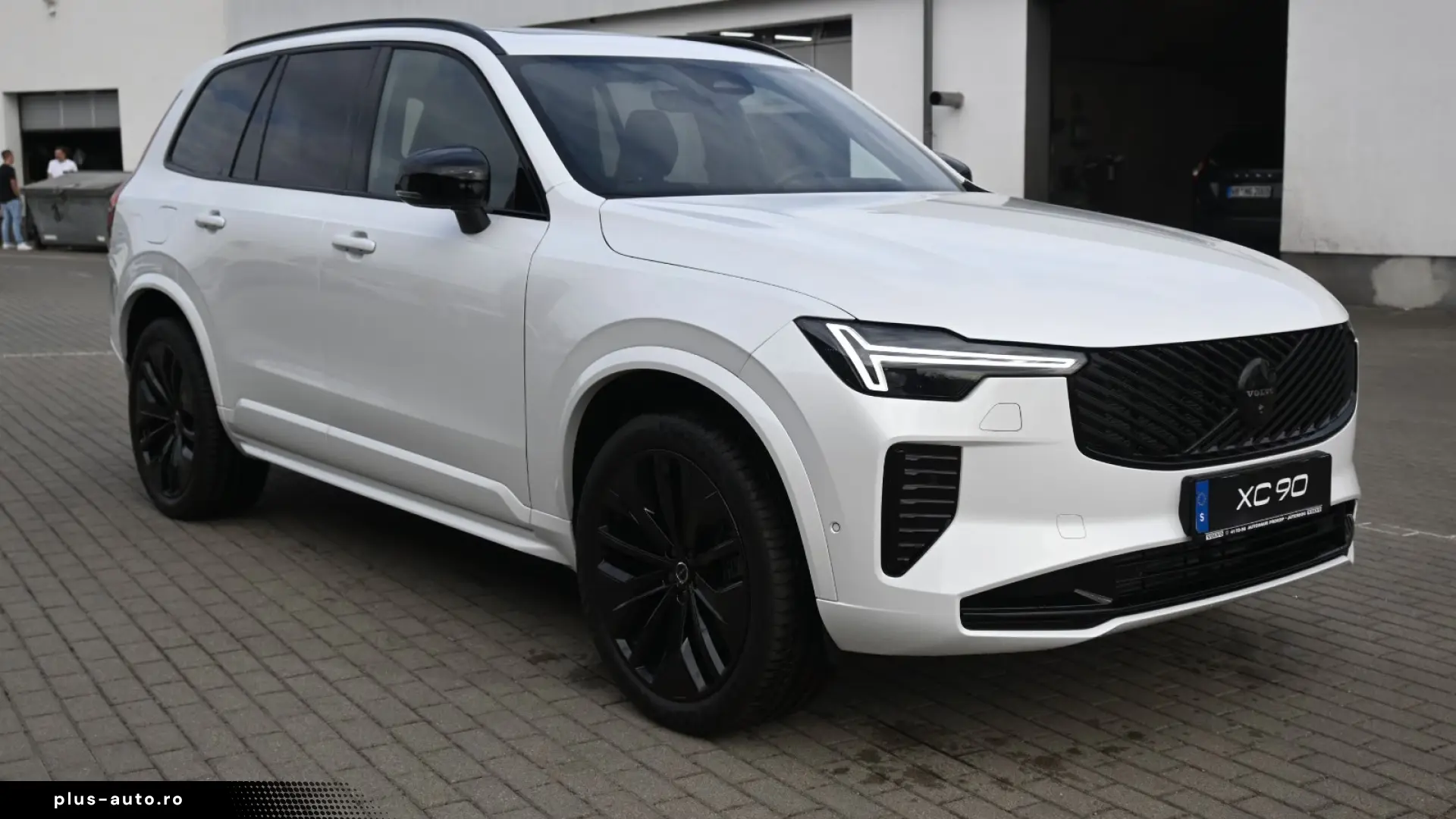 Volvo XC90 T8 AWD - Ultra Black Edition - PHEV - 7 Locuri