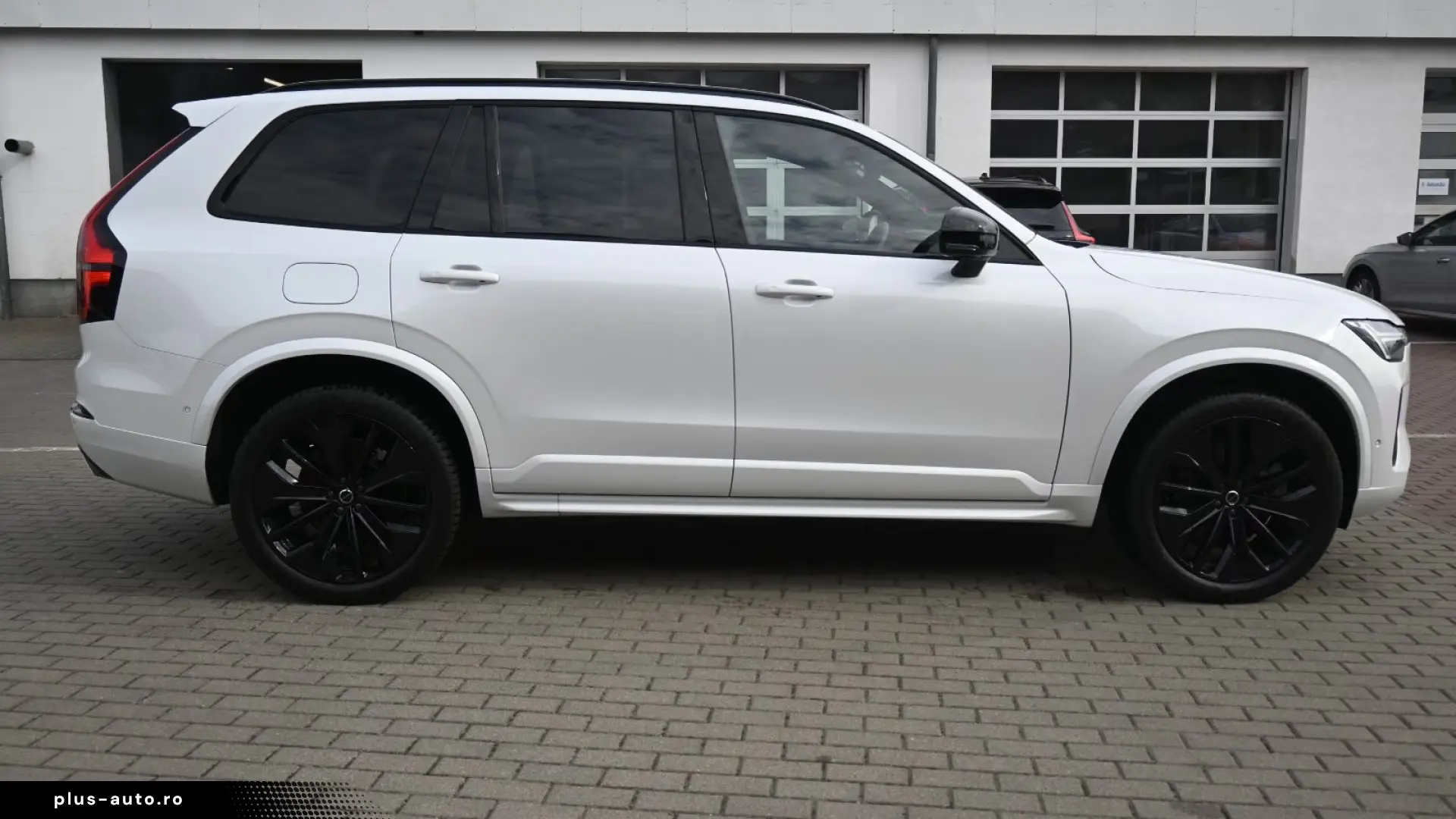 Volvo XC90 T8 AWD - Ultra Black Edition - PHEV - 7 Locuri