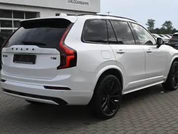 Volvo XC90 T8 AWD - Ultra Black Edition - PHEV - 7 Locuri