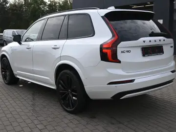 Volvo XC90 T8 AWD - Ultra Black Edition - PHEV - 7 Locuri