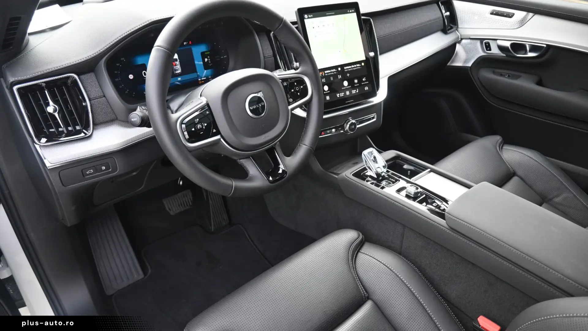 Volvo XC90 T8 AWD - Ultra Black Edition - PHEV - 7 Locuri