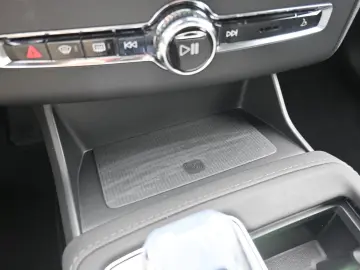 Volvo XC90 T8 AWD - Ultra Black Edition - PHEV - 7 Locuri