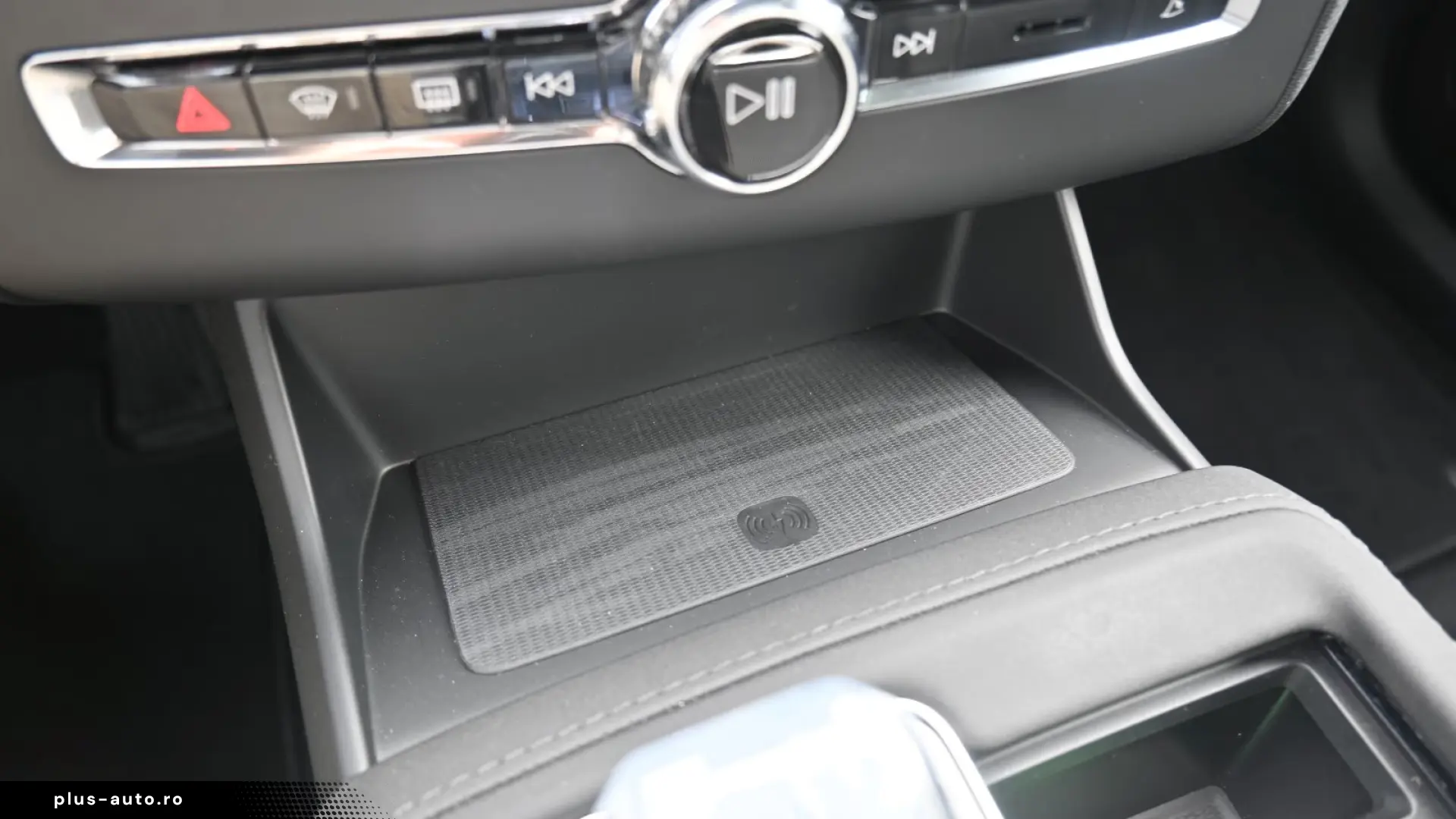 Volvo XC90 T8 AWD - Ultra Black Edition - PHEV - 7 Locuri