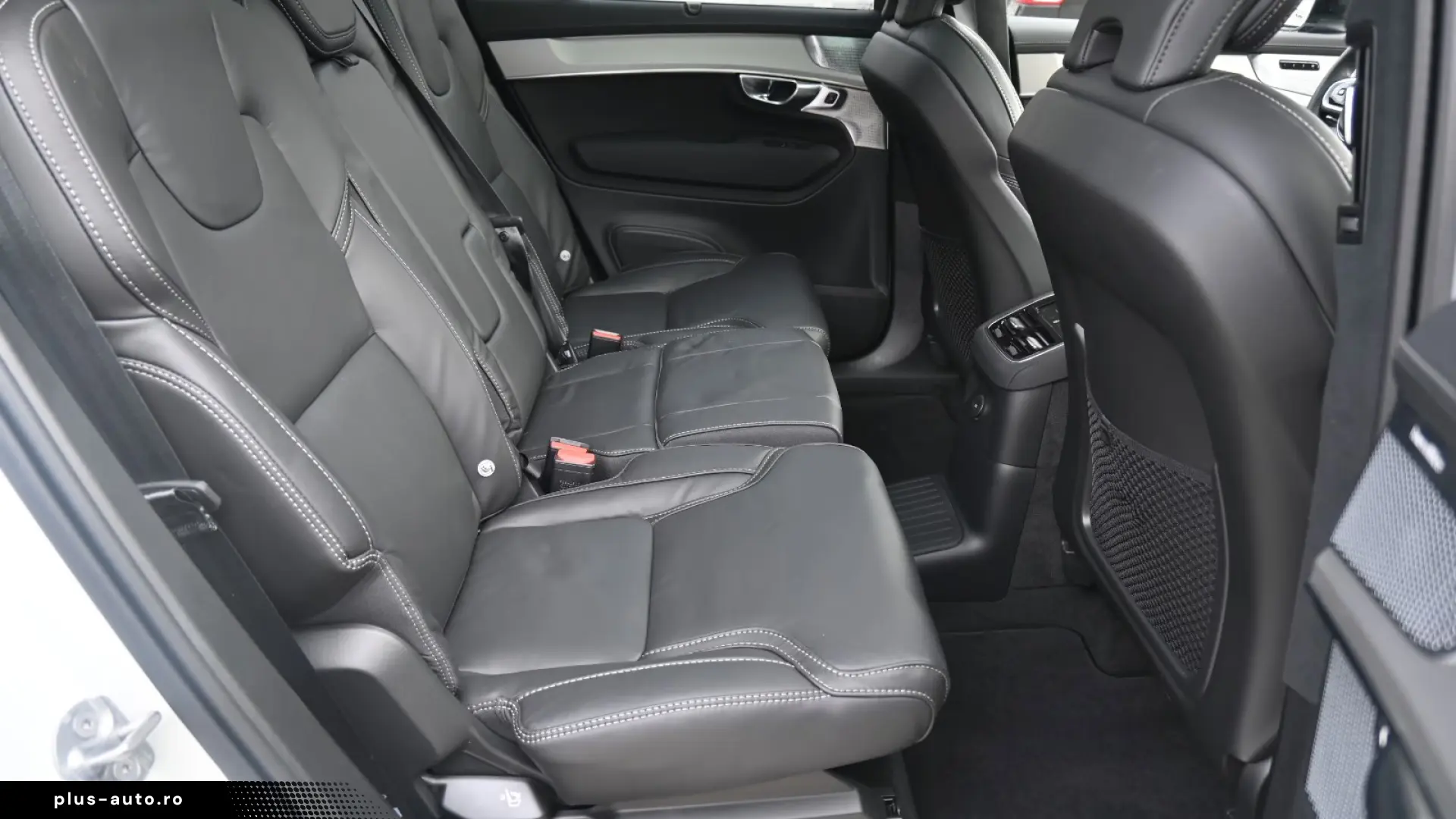 Volvo XC90 T8 AWD - Ultra Black Edition - PHEV - 7 Locuri
