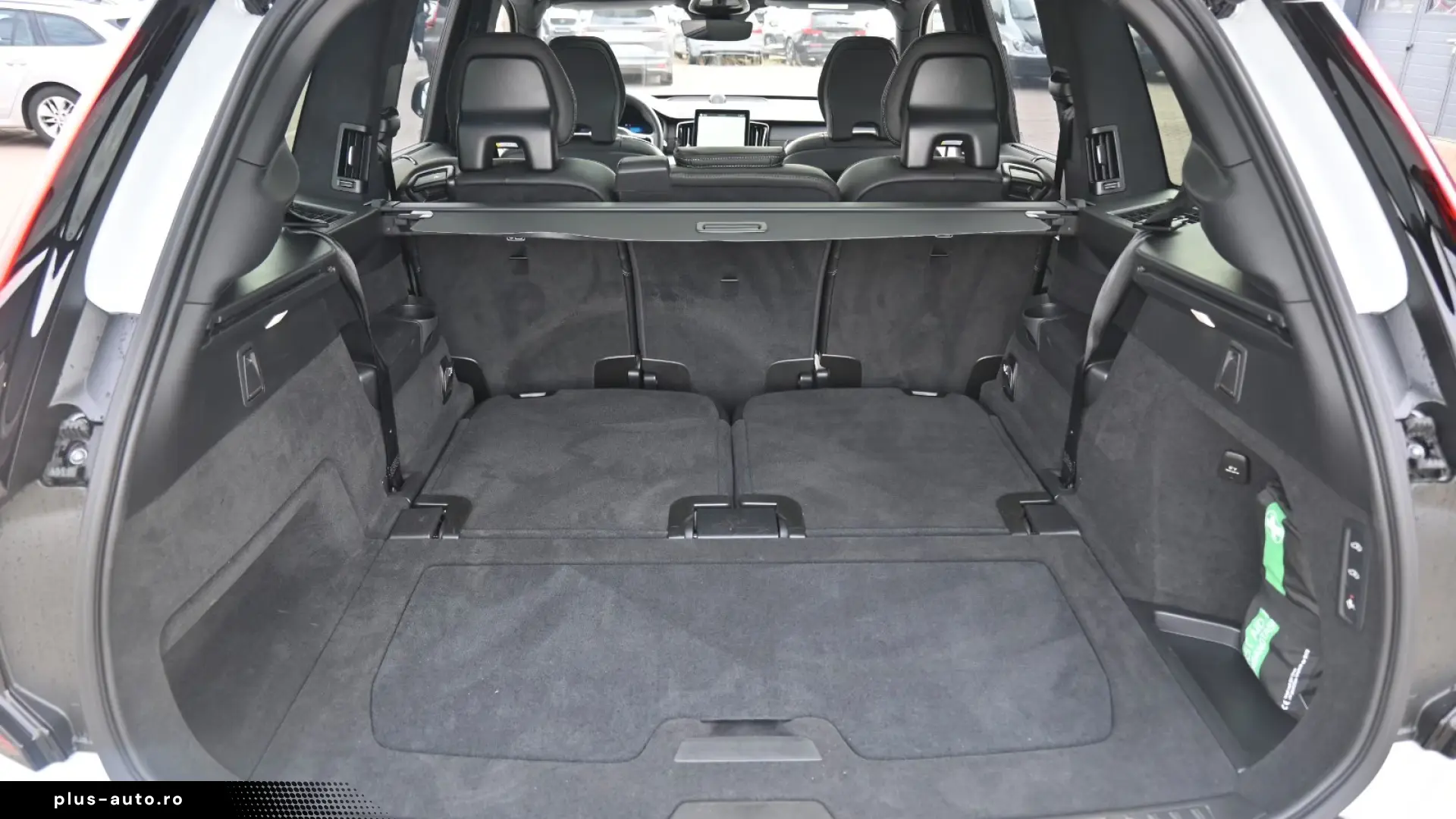 Volvo XC90 T8 AWD - Ultra Black Edition - PHEV - 7 Locuri