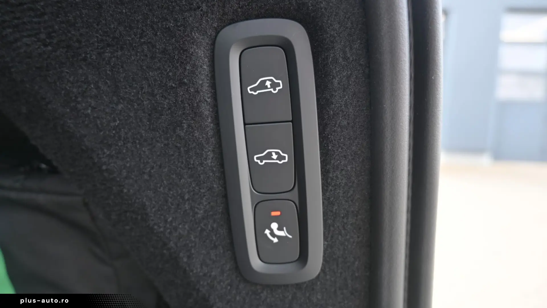 Volvo XC90 T8 AWD - Ultra Black Edition - PHEV - 7 Locuri