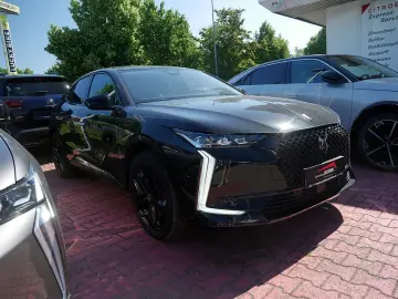 DS DS 4 E-TENSE 225 Performance Line   ACC HUD 360