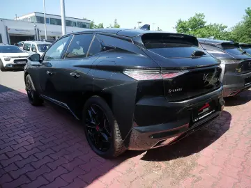 DS DS 4 E-TENSE 225 Performance Line   ACC HUD 360