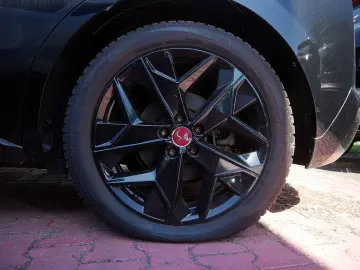 DS DS 4 E-TENSE 225 Performance Line   ACC HUD 360