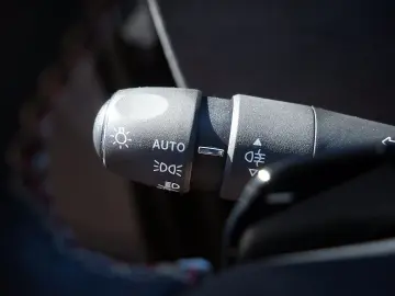 DS DS 4 E-TENSE 225 Performance Line   ACC HUD 360