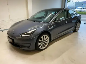 Tesla Model 3 2020 SR