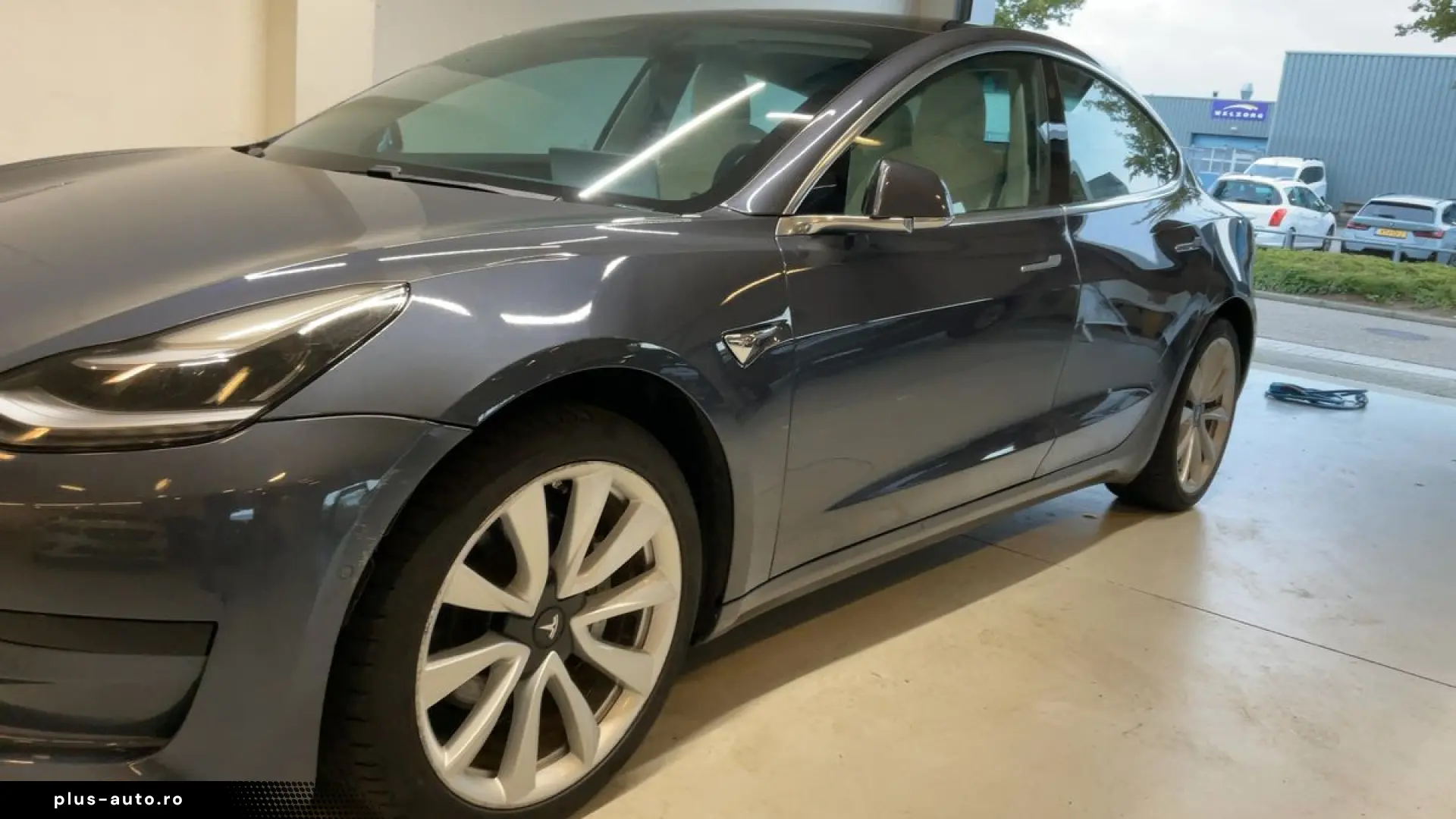 Tesla Model 3 2020 SR