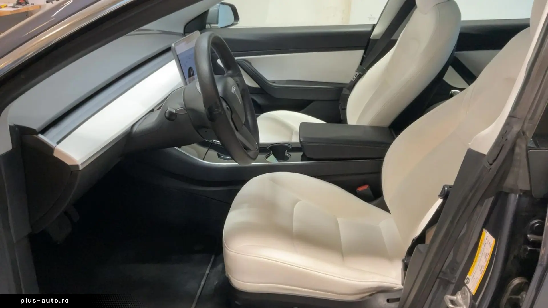 Tesla Model 3 2020 SR