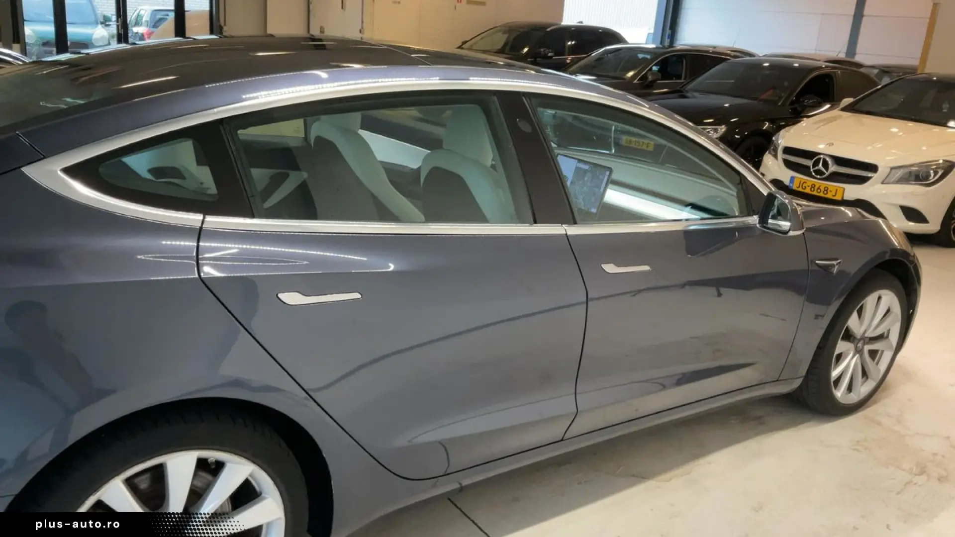 Tesla Model 3 2020 SR