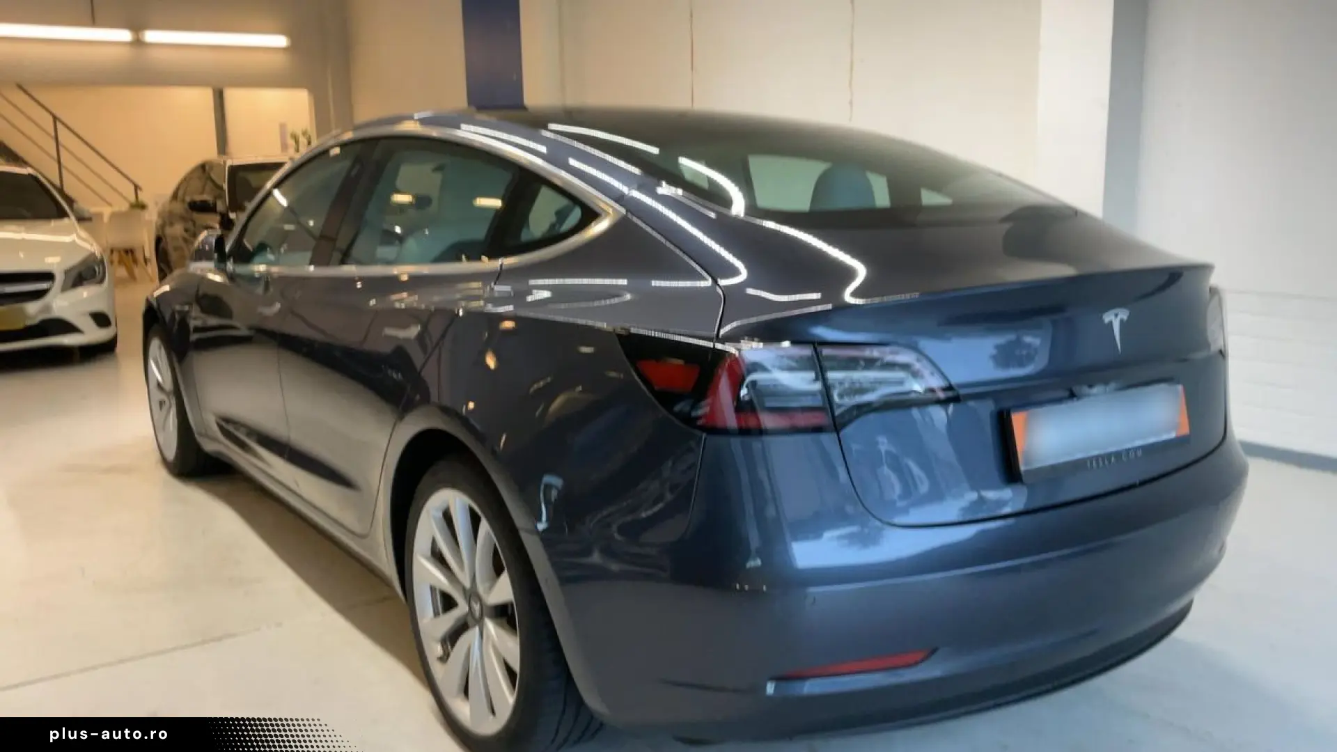 Tesla Model 3 2020 SR